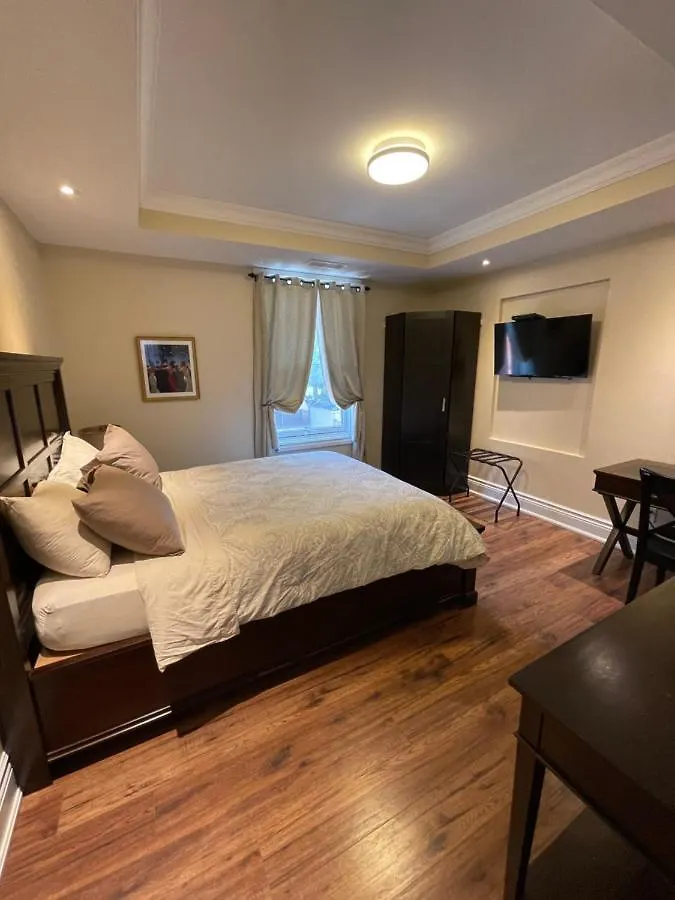 The Century House Bed And Breakfast Ottawa Bed & Breakfast