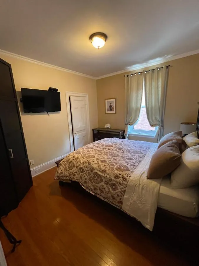 *** Bed & Breakfast The Century House Bed And Breakfast Ottawa Canada
